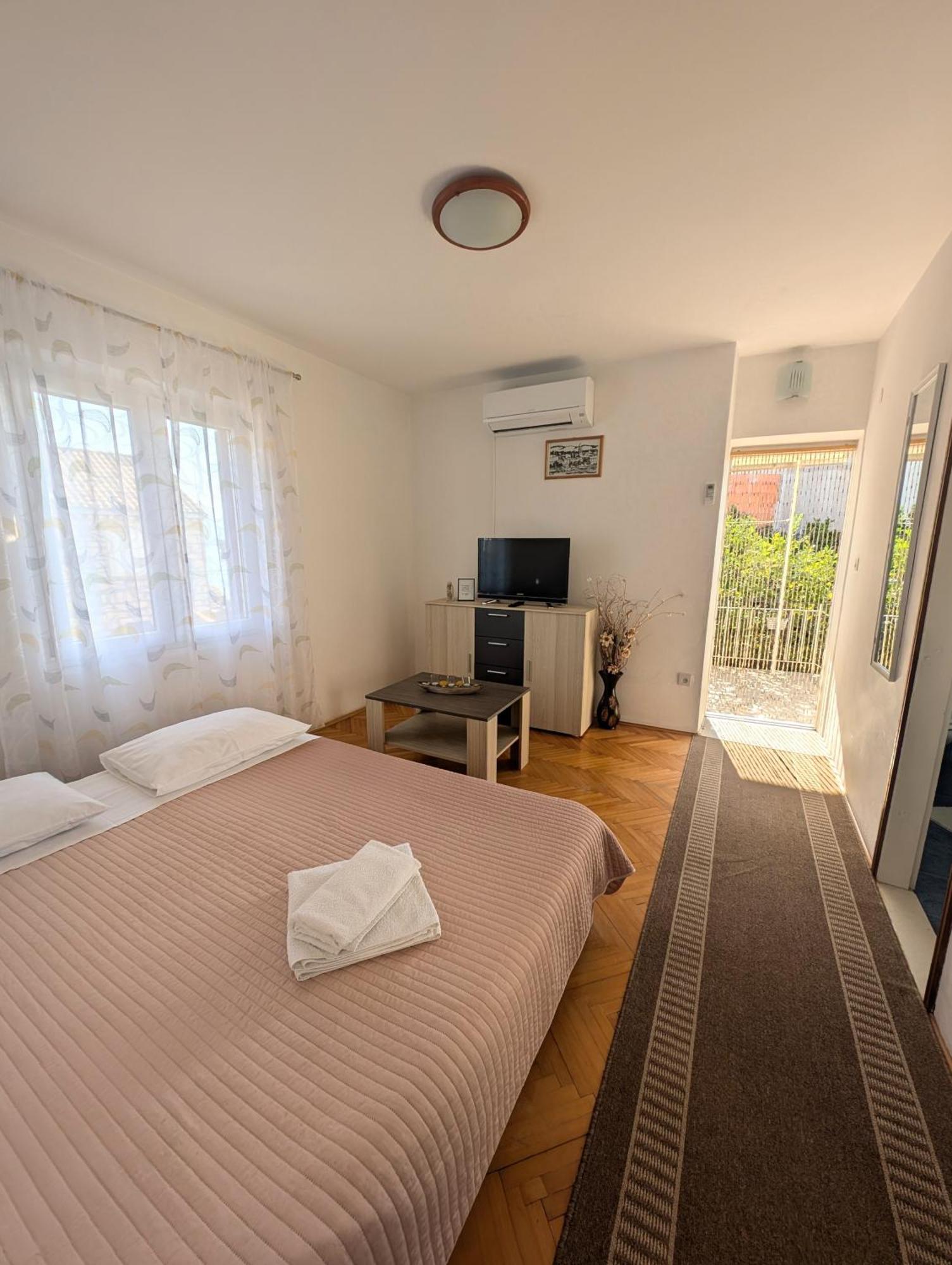 Apartments Ante Lumbarda Ngoại thất bức ảnh